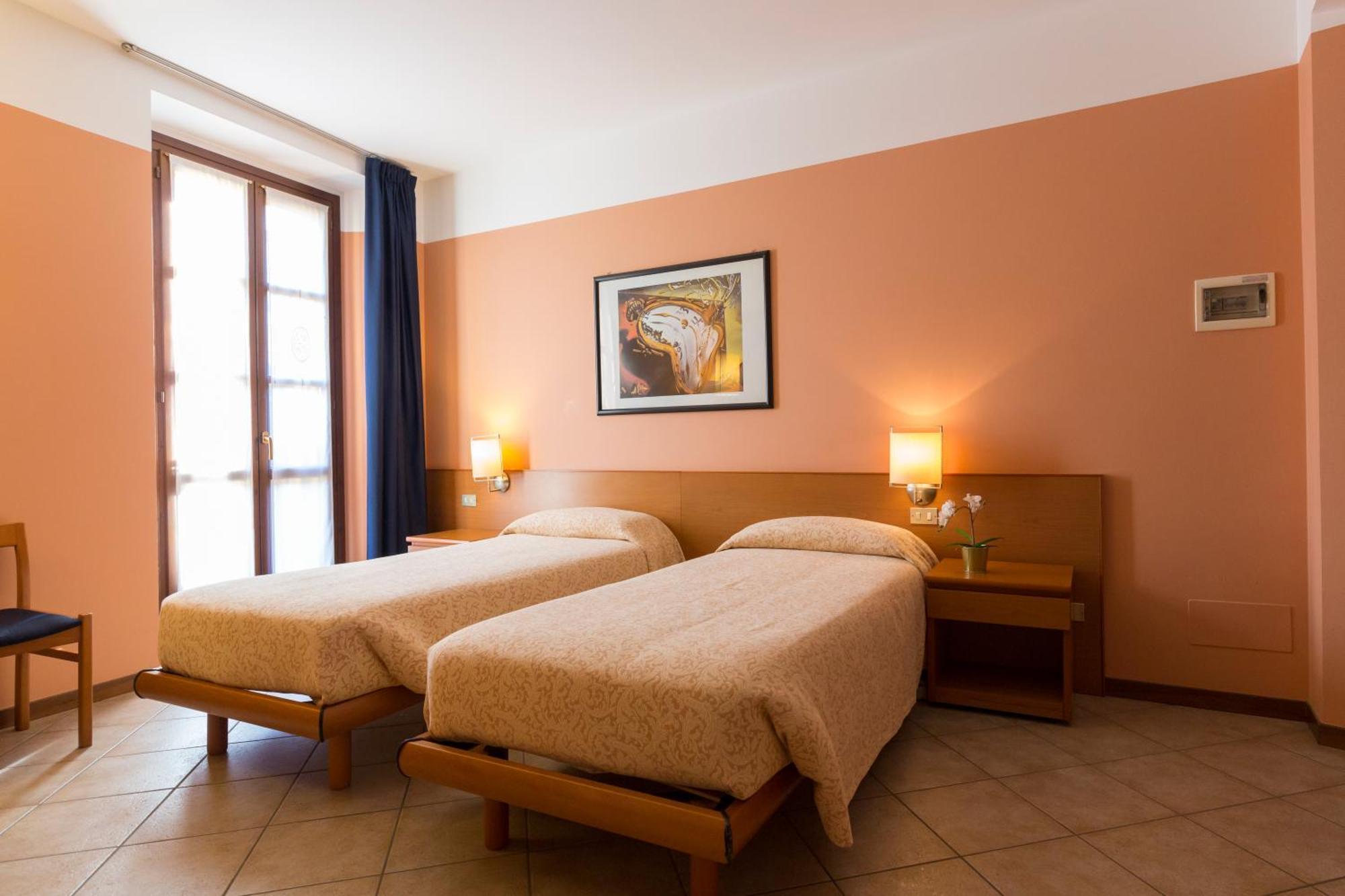 Antica Trattoria Dell'Uva Hotel Monza Eksteriør billede