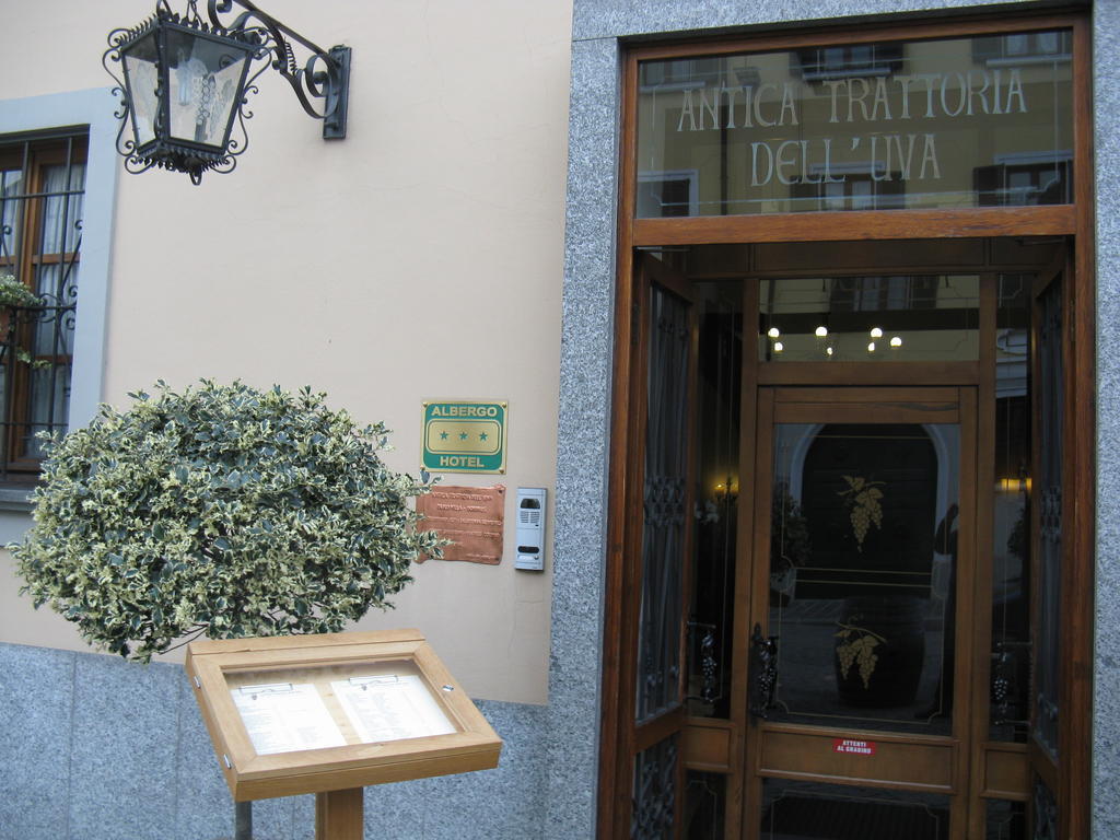 Antica Trattoria Dell'Uva Hotel Monza Eksteriør billede