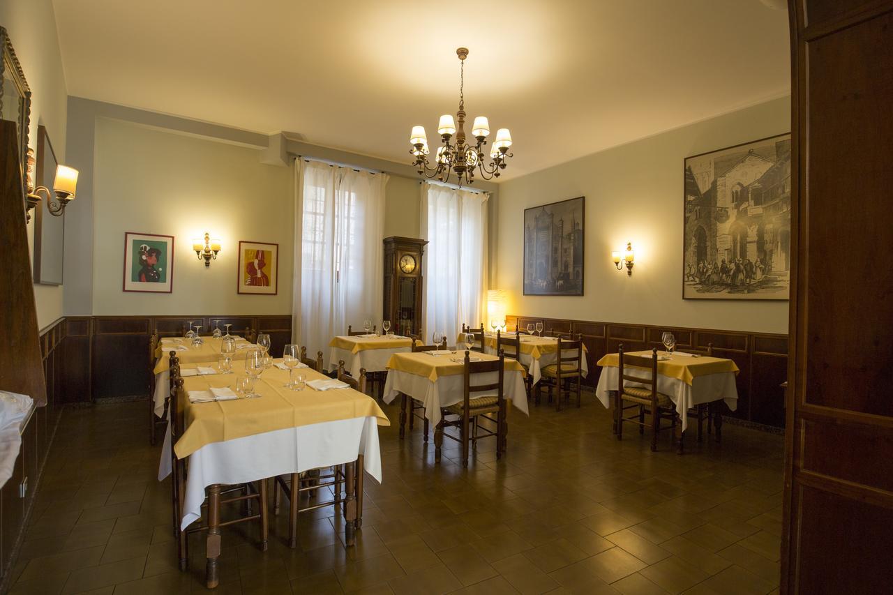 Antica Trattoria Dell'Uva Hotel Monza Eksteriør billede