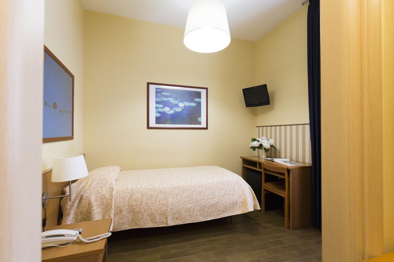 Antica Trattoria Dell'Uva Hotel Monza Eksteriør billede